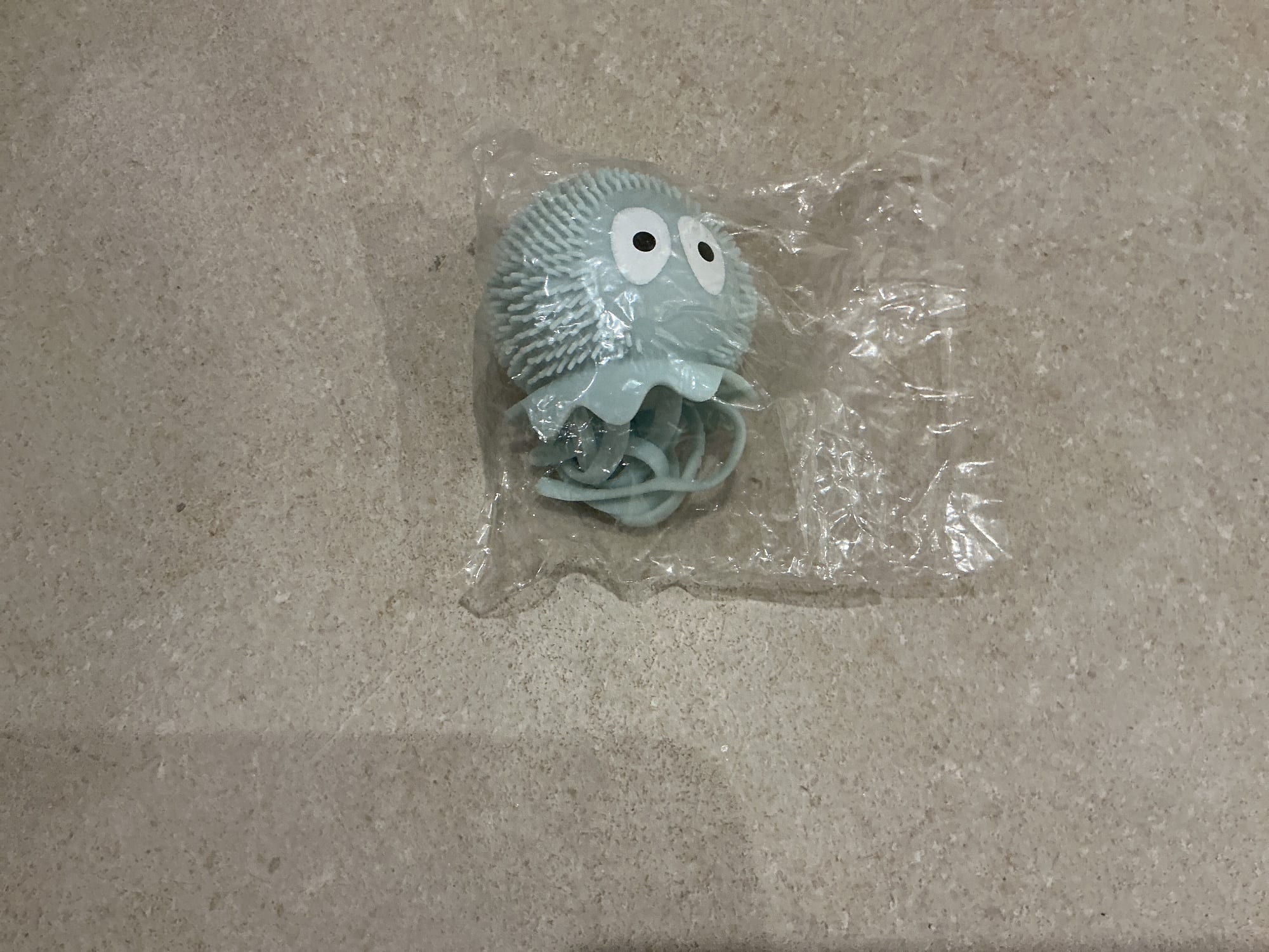 ‏מדוזה נידו כחולה🪼💧🌊